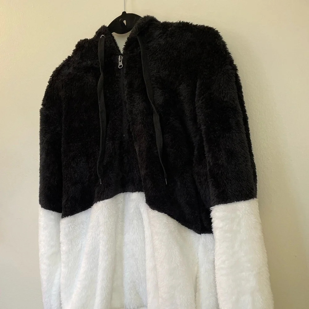 NWOT Bicolor Oversized Plush Top Zip Pullover Hoodie | Size Large - Picture 4 of 9